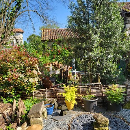 Chambre D'Hote Woody Chef-Boutonne Bagian luar foto